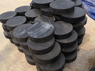 栾川县板式橡胶支座由若干层橡胶片与薄钢板经加压硫化